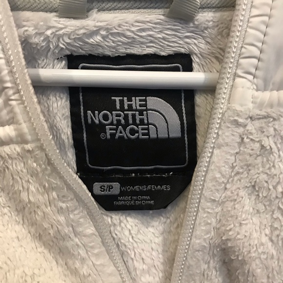 White Fuzzy Northface Jacket With Hood - Picture 3 of 4